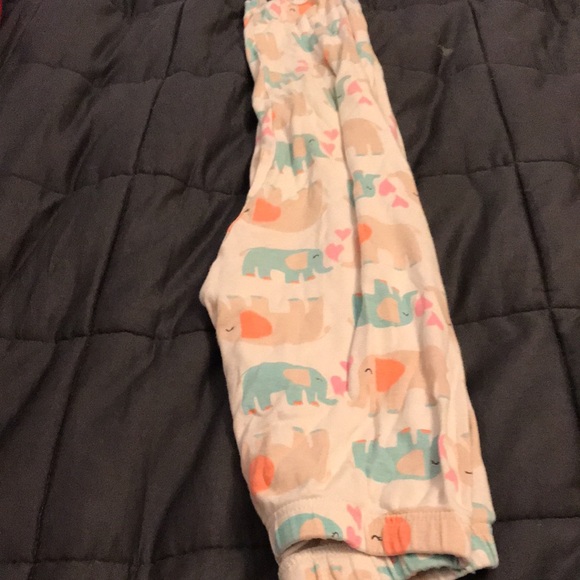 Carter’s size 6 girls elephant PJs sent - Picture 4 of 11